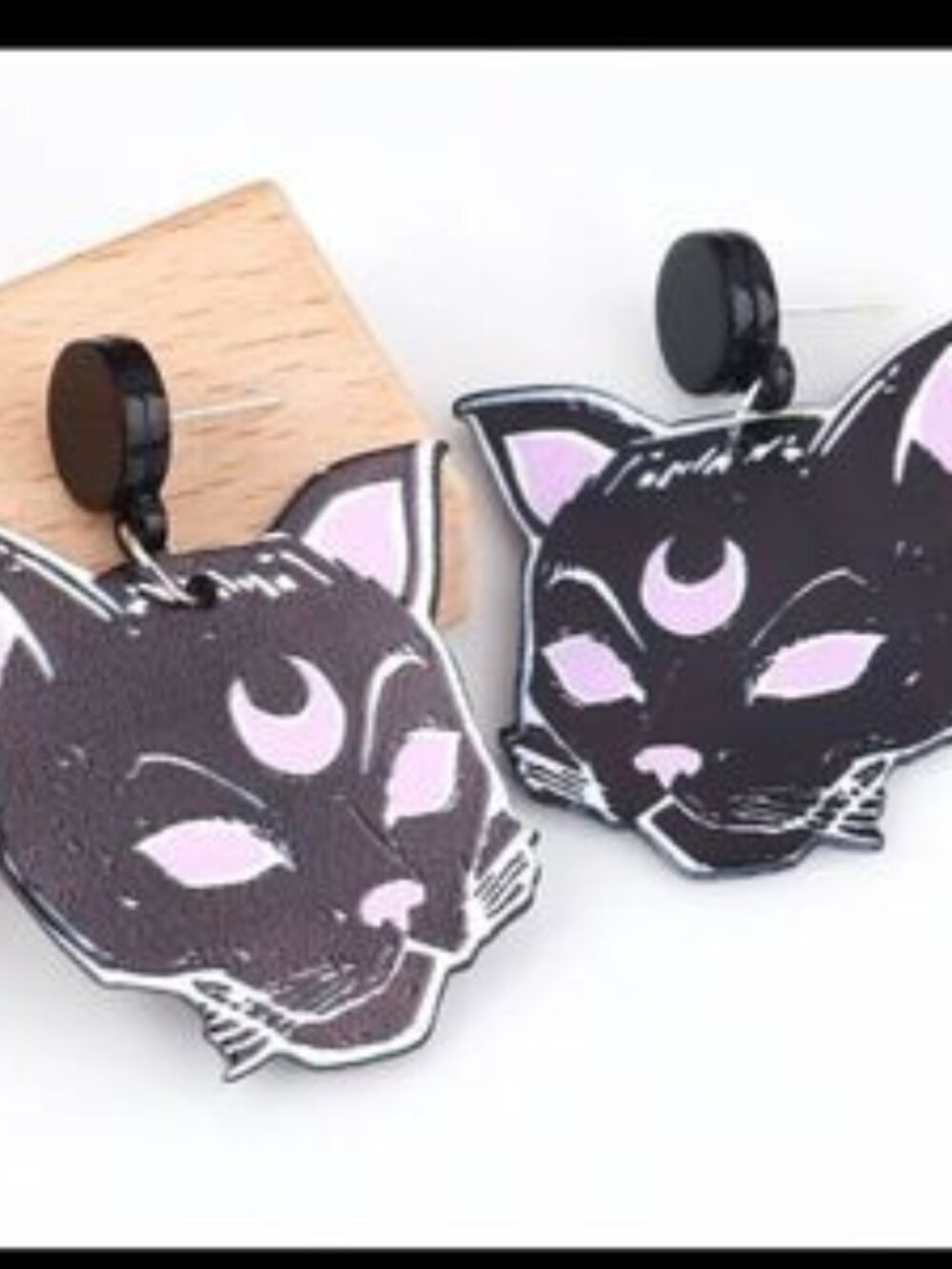 Sparkling Pav?? Lines & Logo Clip Charm